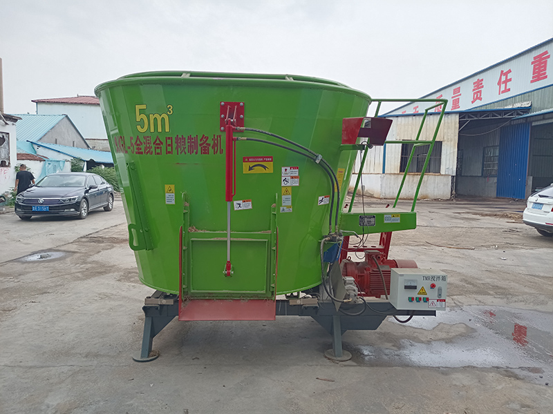 全混合日粮制备机立式