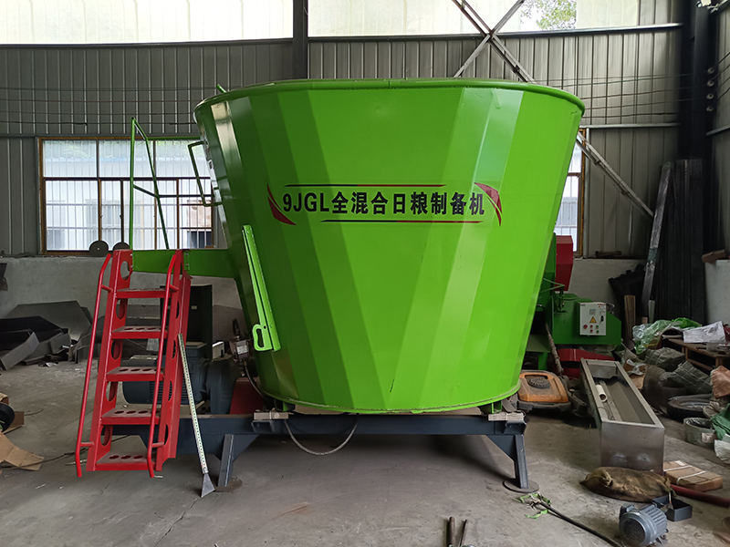 全混合日粮制备机立式